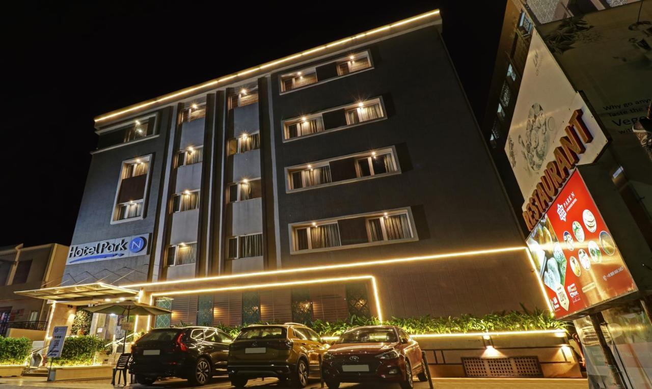 Hotel Treebo Tryst Park N Vijayawāda Exterior foto